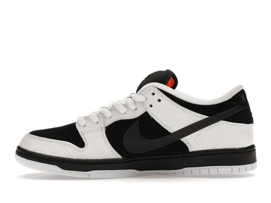 Nike SB Dunk Low TIGHTBOOTH