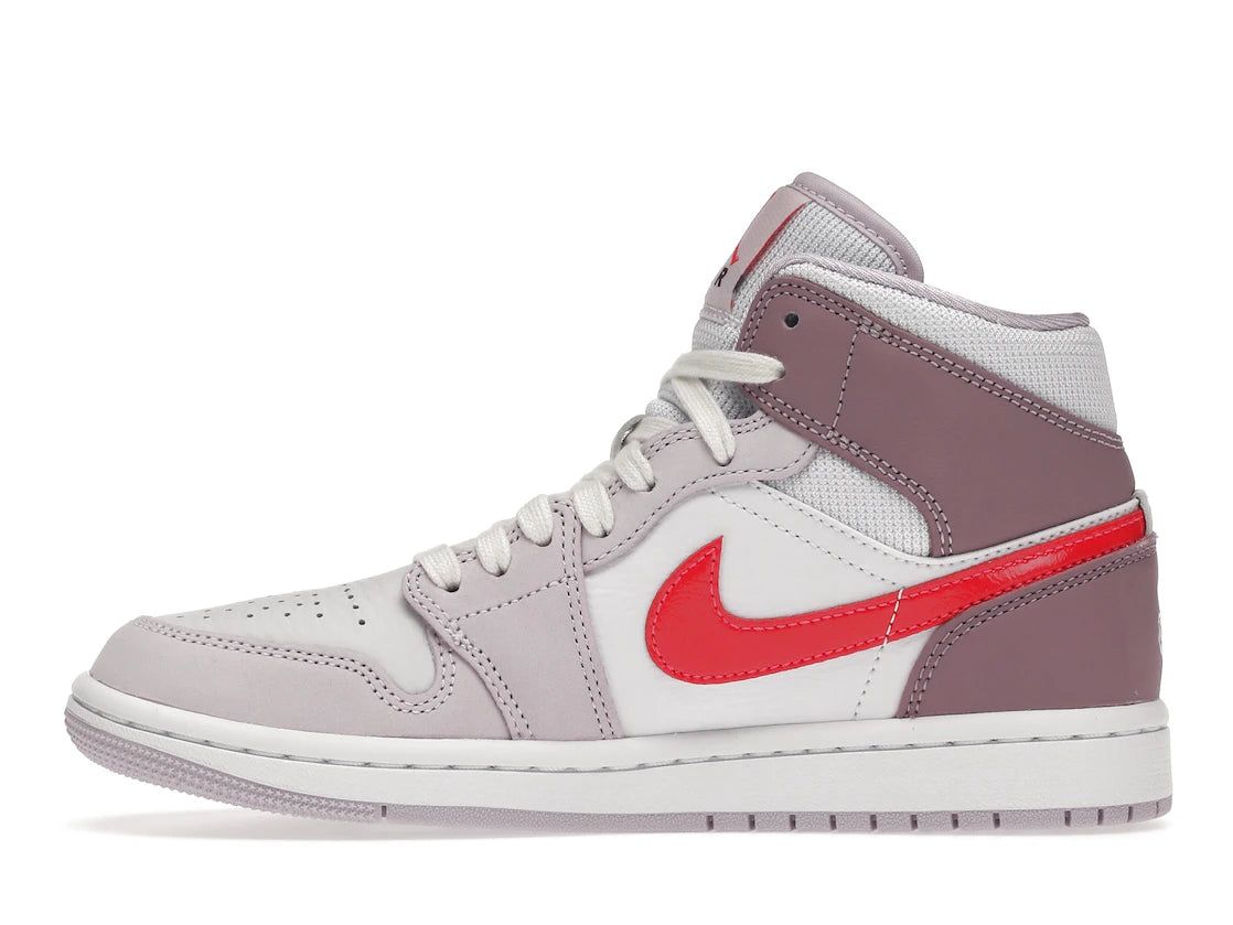 Air Jordan 1 Mid Valentine's Day